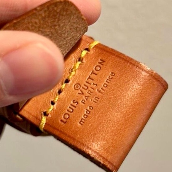 100% Authentic, Louis Vuitton, Vachetta Luggage Tag & Poignant Set,Preloved 😻💖 - Picture 9 of 15